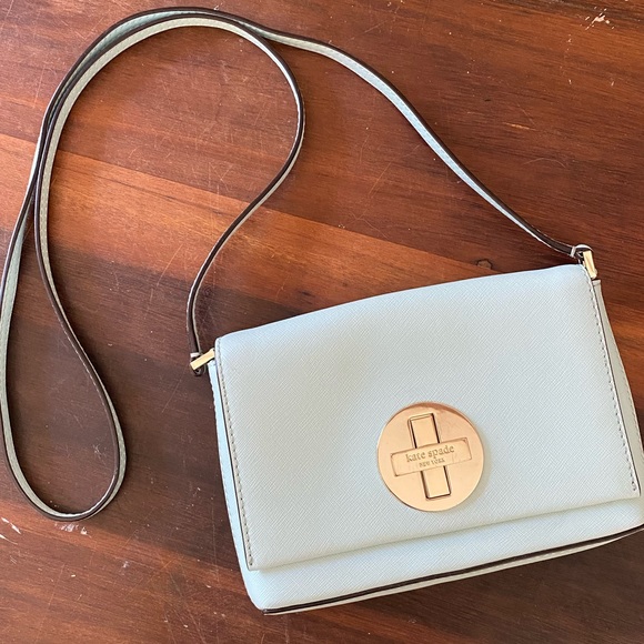 kate spade Handbags - Kate Spade Crossbody